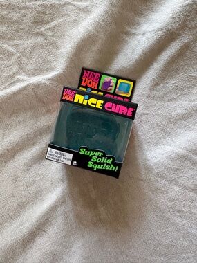 NeeDoh Nice Cube Super Solid Squish - Teal Green